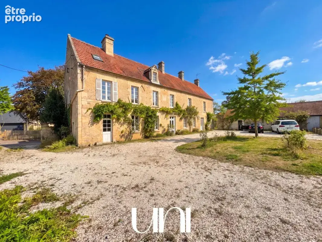 Corps de ferme de 300 m2, sur un terrain de 2 999 m2, avec dépendances - ROTS - photo 4