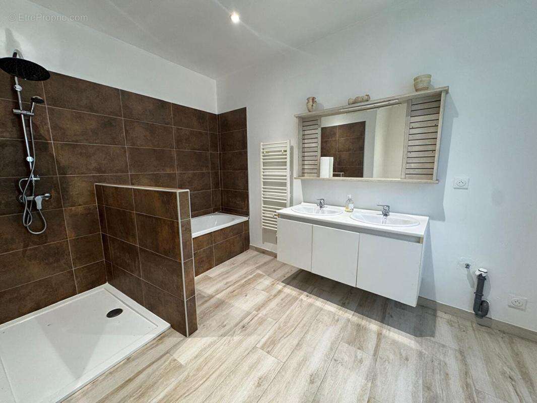 Appartement à MARSEILLE-15E