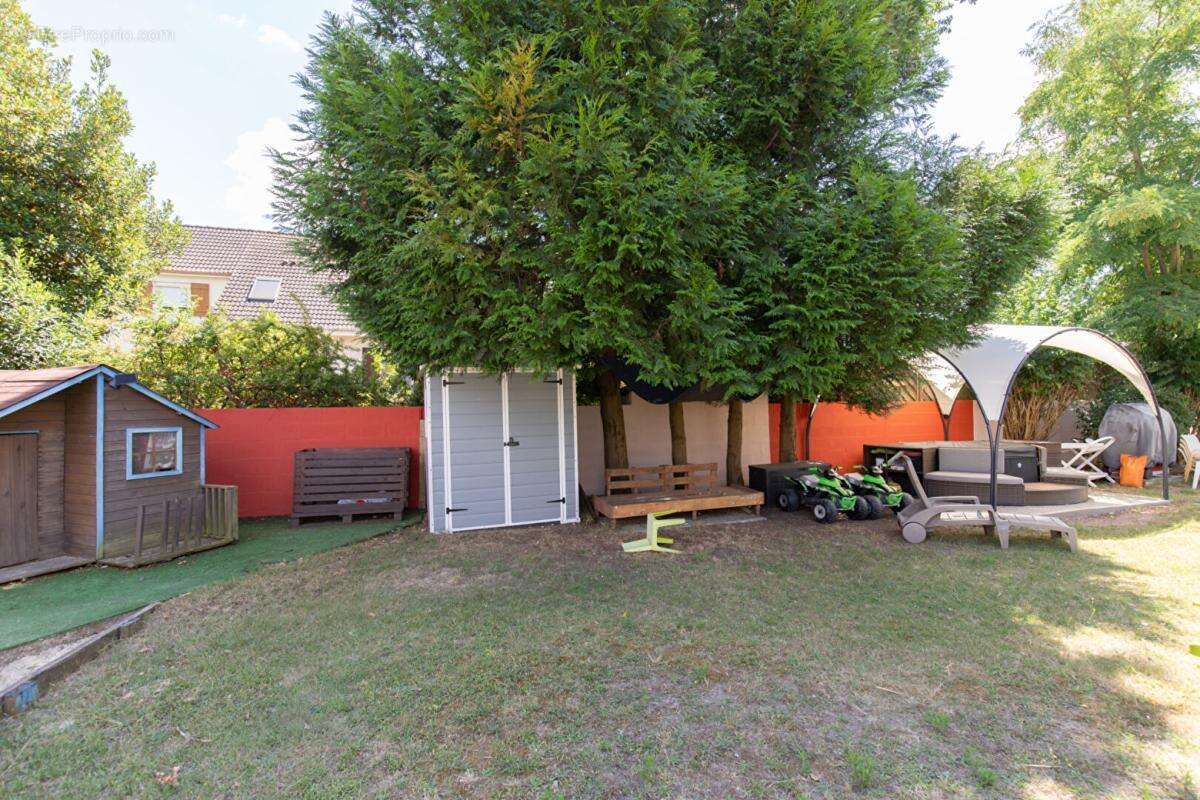 Maison à LES MUREAUX