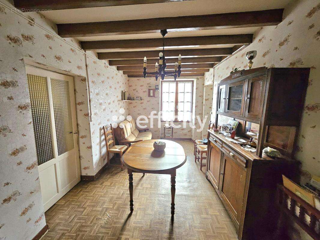 Maison à MAUPREVOIR