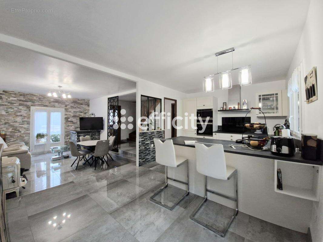 Maison à VILLEPARISIS