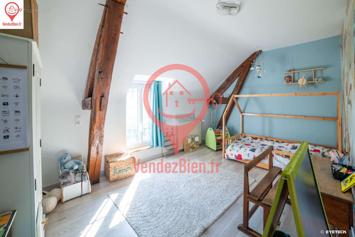 Maison à NEUVY-EN-SULLIAS