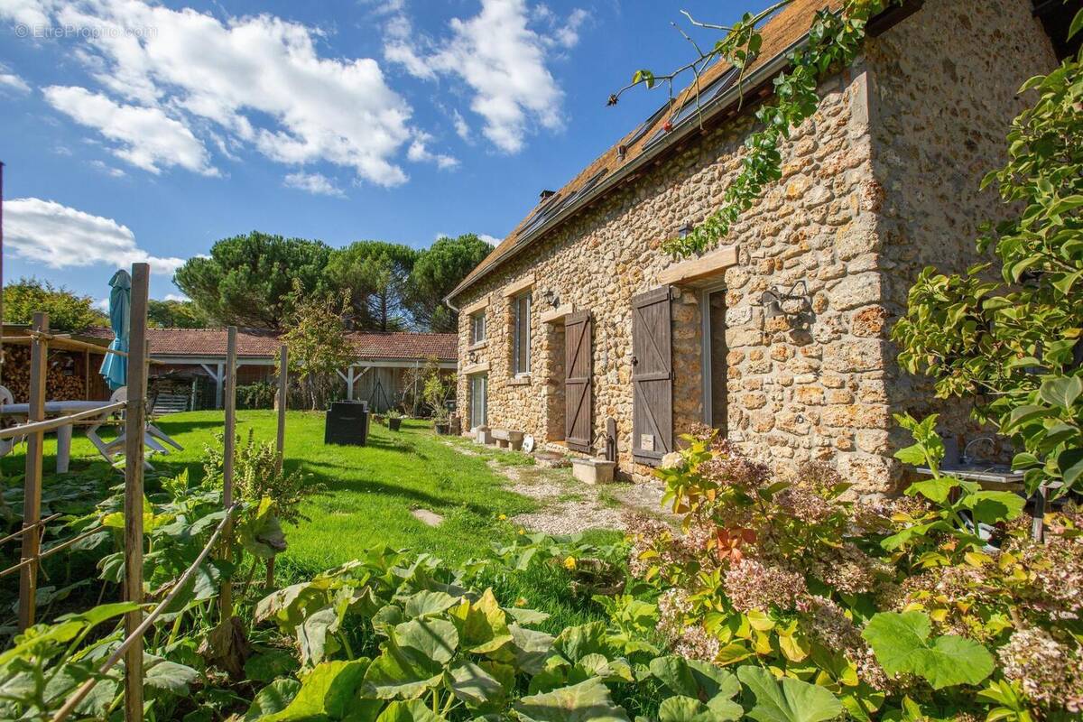 Photo 1 - Maison à CHEVREUSE