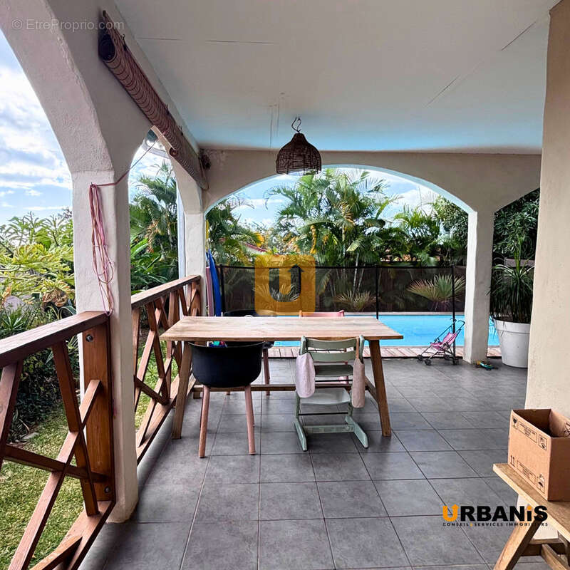 Magnifique villa avec dependance au coeur de la plaine st paul - photo 3