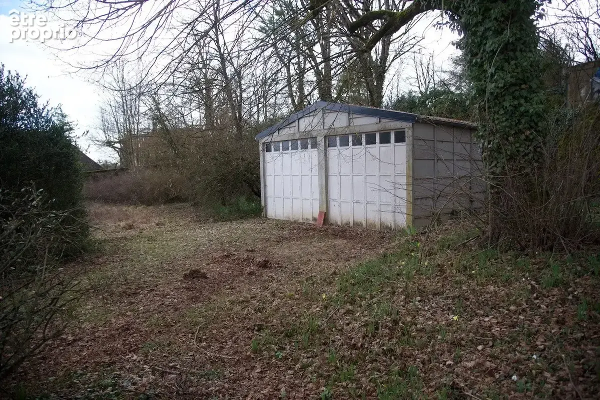 CHATILLON SUR SEINE  : Maison de 1930 de plain pied avec 2700m2 de terrain  , atelier, bûcher et dépendance - photo 6