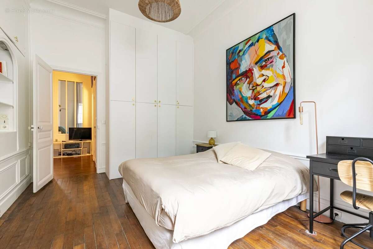 Appartement à PARIS-14E