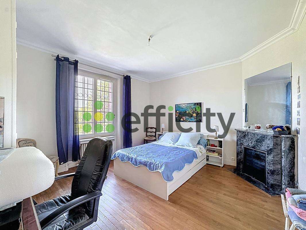 Maison à LUMIGNY-NESLES-ORMEAUX