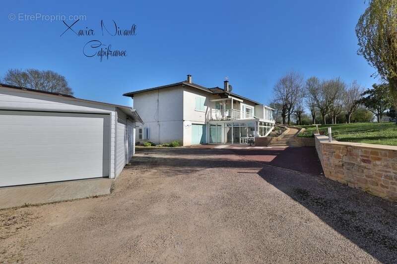 Maison à PONT-DE-VAUX