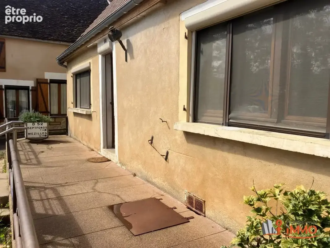 Maison de village avec cour et terrasse - photo 2