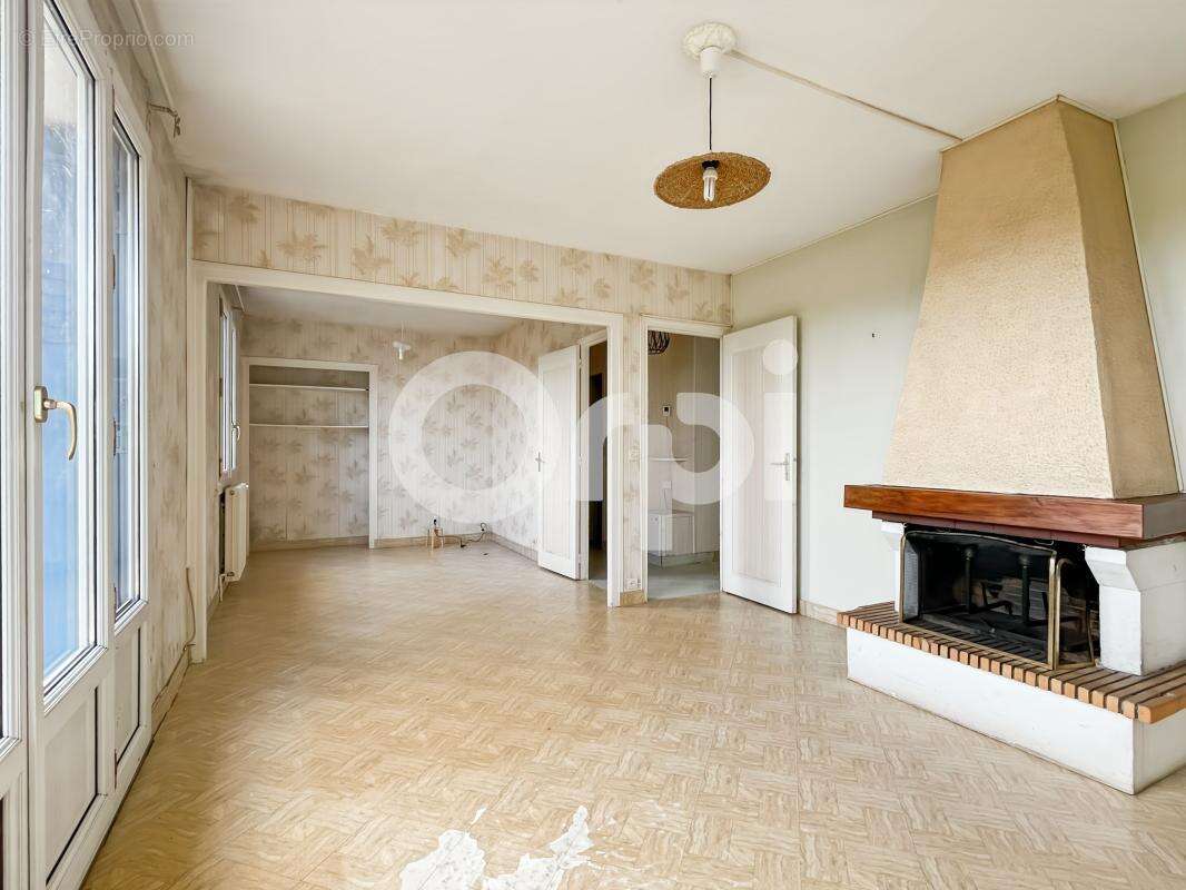 Maison à ANGERVILLE-LA-CAMPAGNE