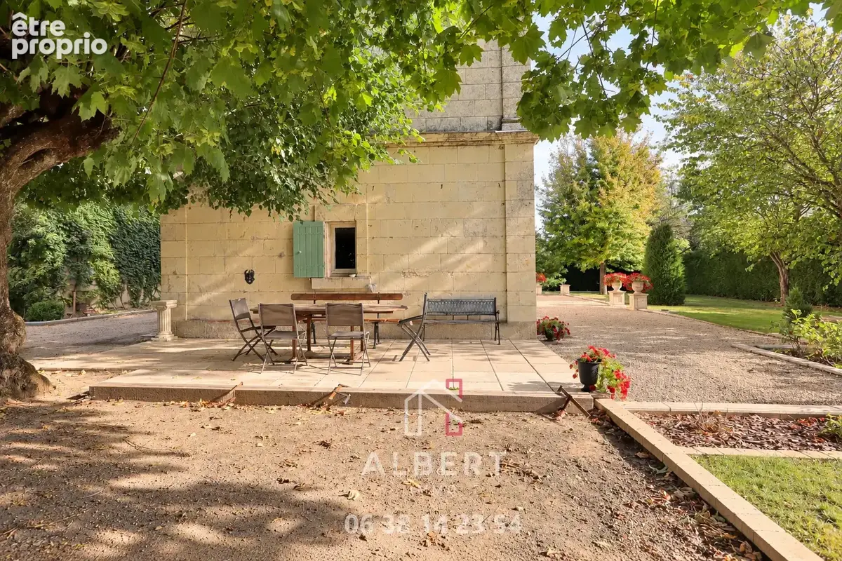Propriété de caractère proche de Saumur - 5 chambres et plus, dépendances, piscine et jardin arboré - photo 4