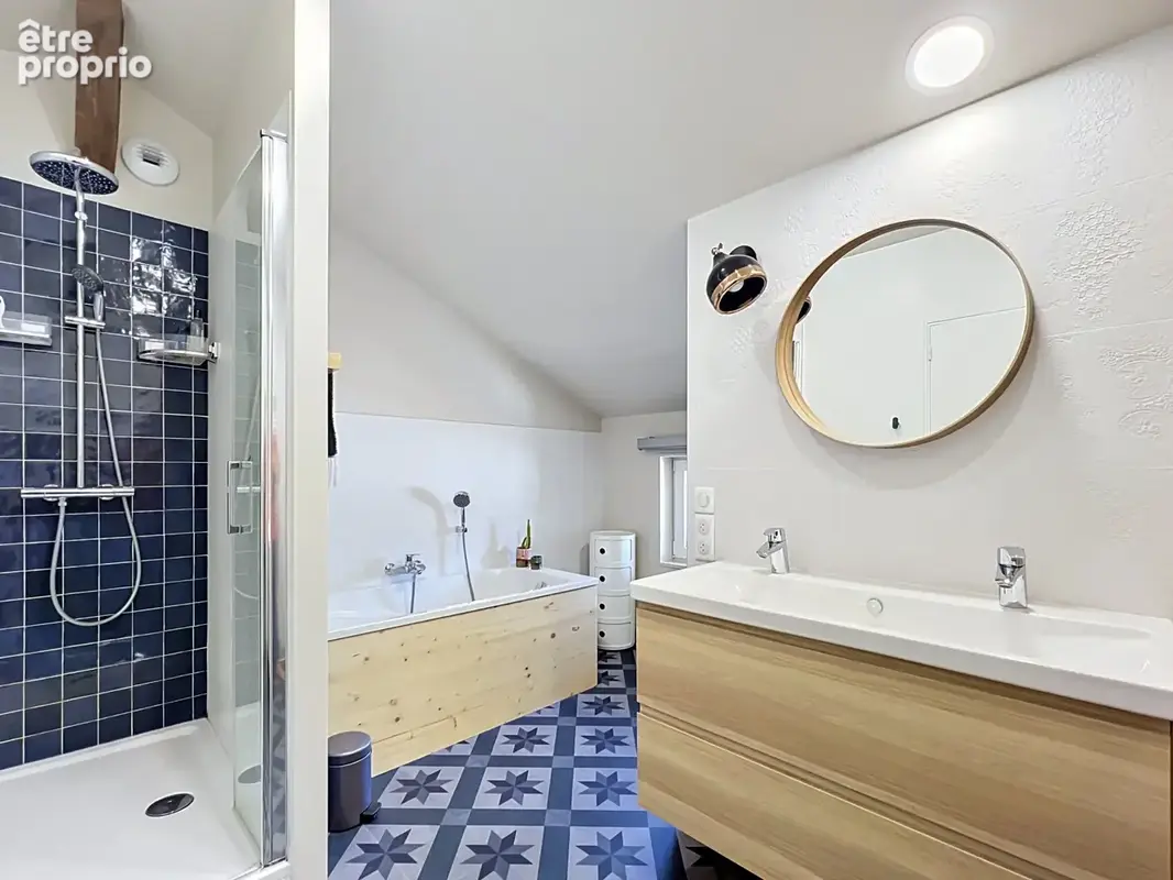 Maison de village avec jardin - 223m2 au cœur du village de Fareins - photo 17