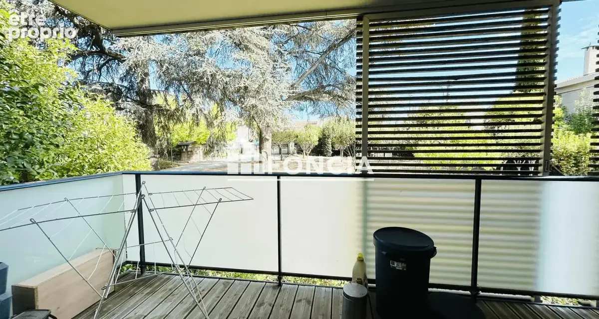T2 lumineux avec balcon et place de parking -  rue de venasque - photo 6