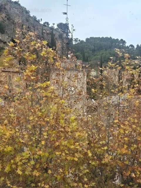 Appartement à COTIGNAC