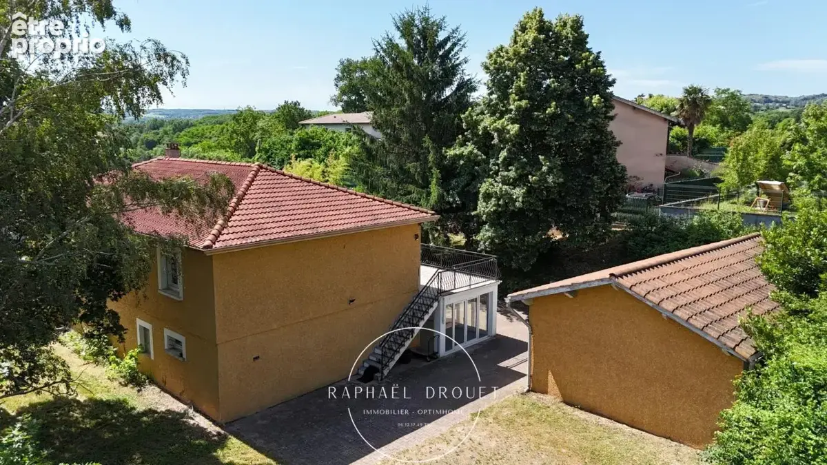 Jardin (38200) - Propriété familiale (196 m2) avec jardin, garage, atelier, et potentiel de valorisation foncière à 5 min de Vie - photo 6