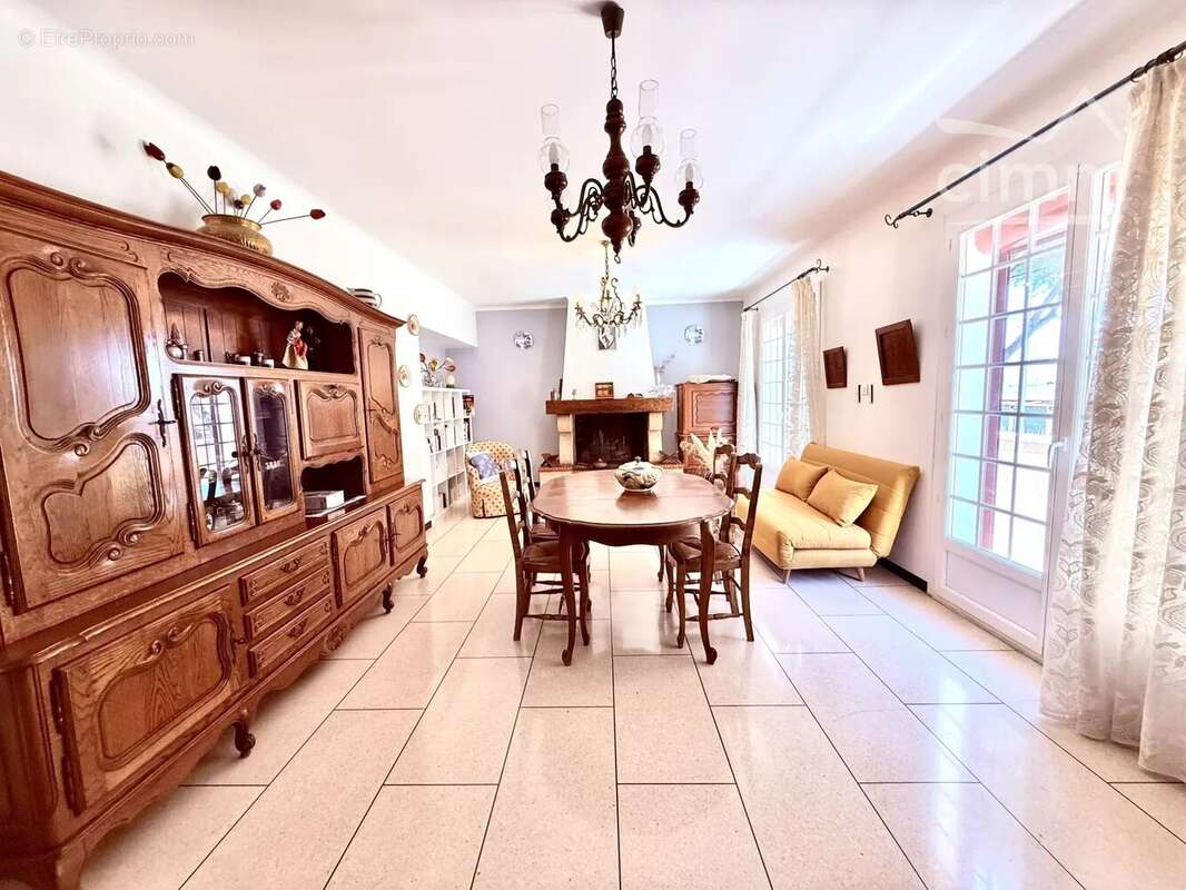 Maison à PORT-SAINT-LOUIS-DU-RHONE