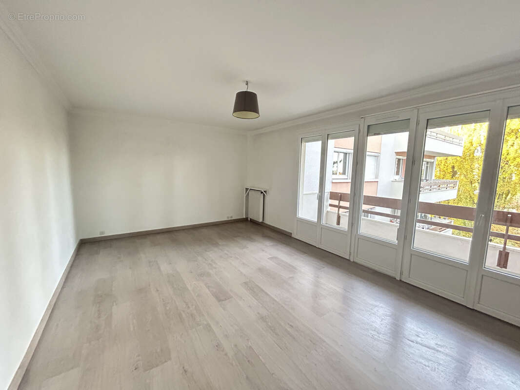 Appartement à VILLEBON-SUR-YVETTE