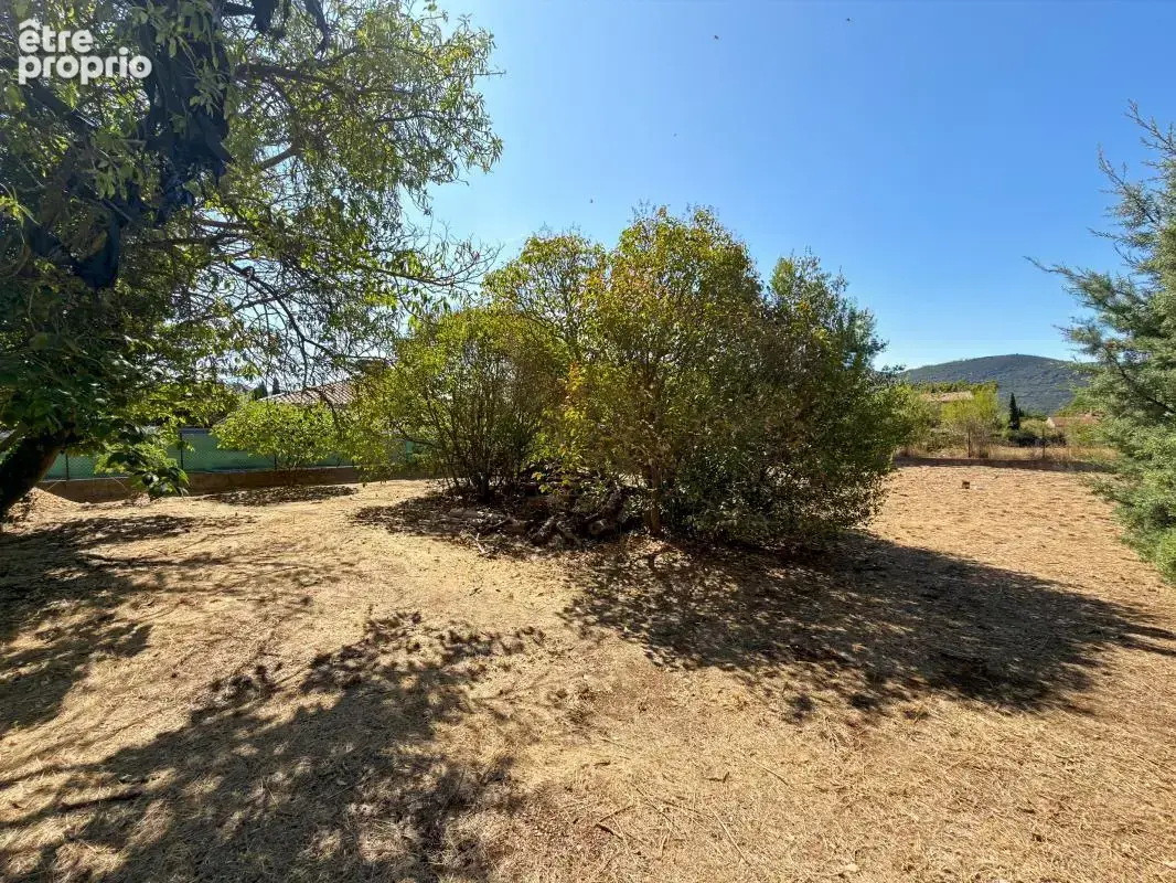 ** Gémenos - Terrain à bâtir 1000 m2 ** - photo 7