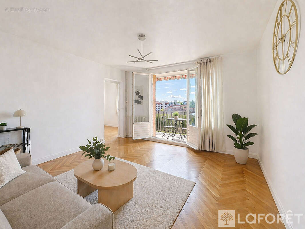 Appartement à CALUIRE-ET-CUIRE