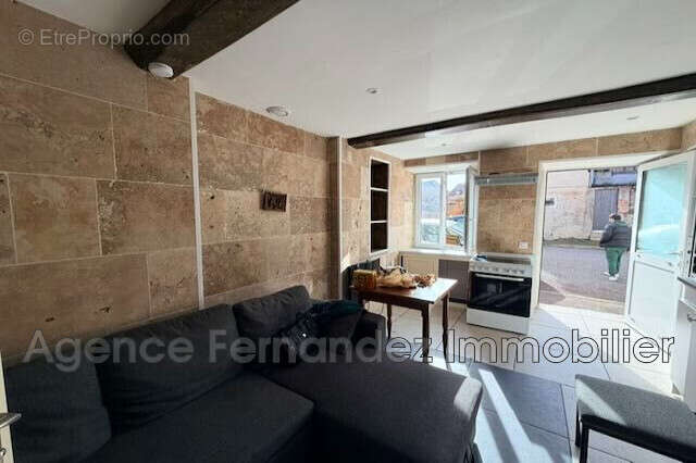 Maison 60 m² à Saint-Christophe-En-Brionnais  - photo 4
