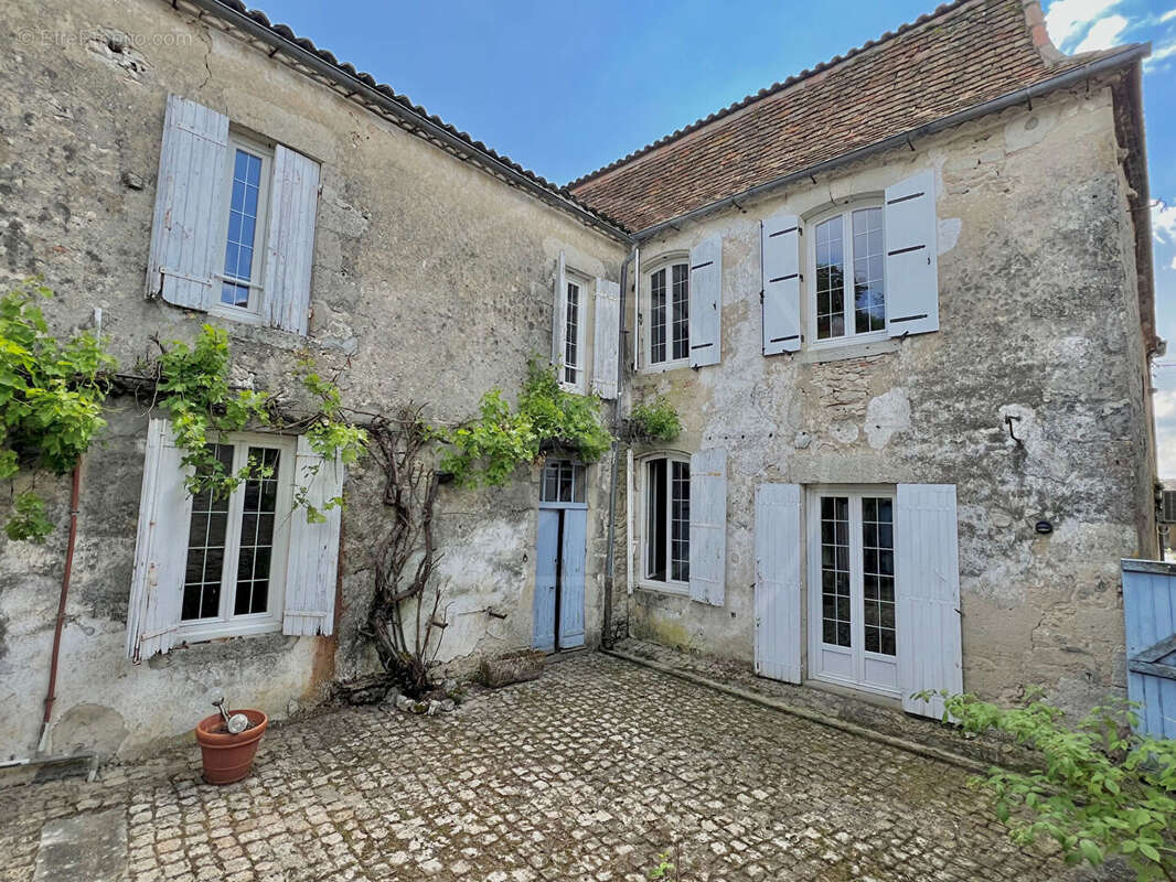 Maison à SAINT-MEARD-DE-GURCON