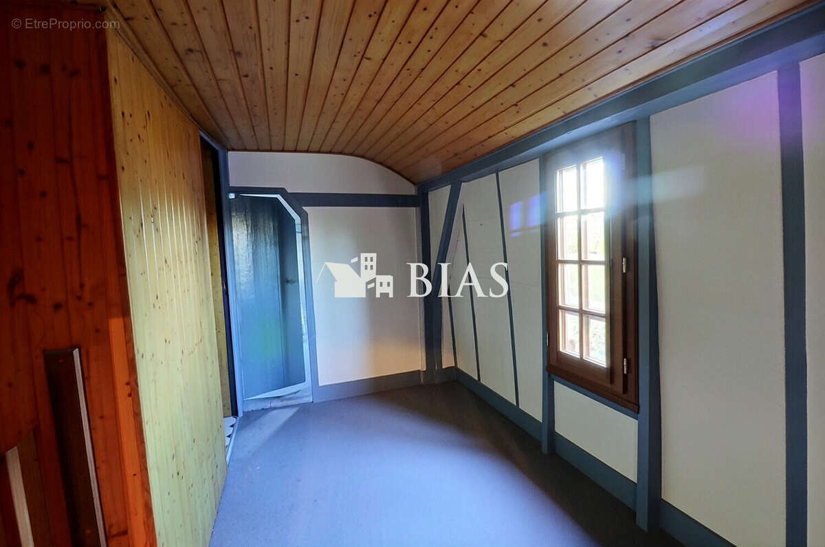 Maison 110 m² à Pont-L'eveque  - photo 8