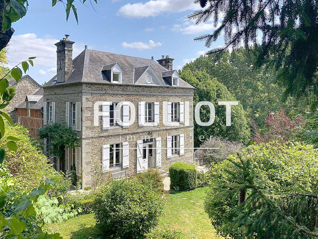 Maison à MENIL-HUBERT-SUR-ORNE