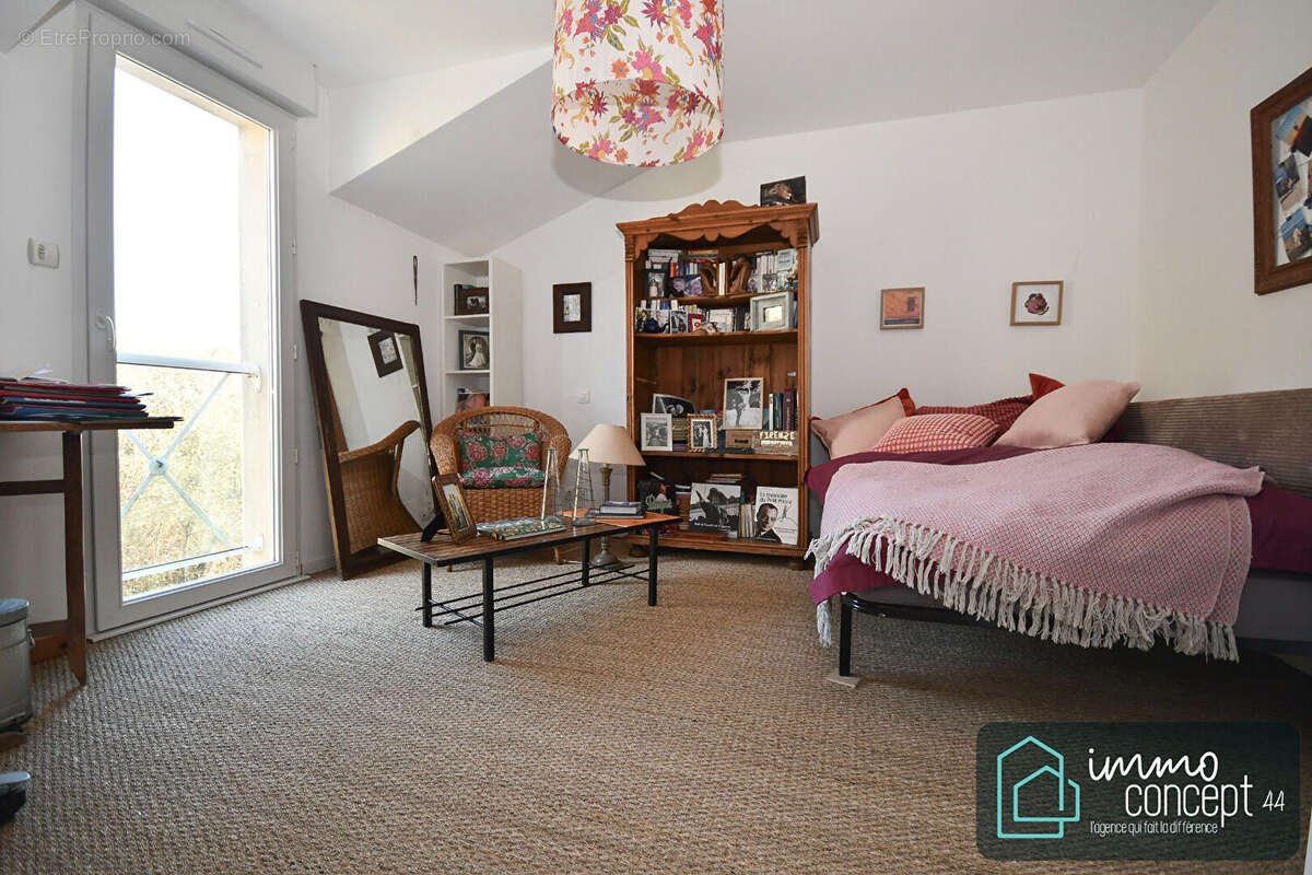 Maison à SAINT-LEGER-LES-VIGNES