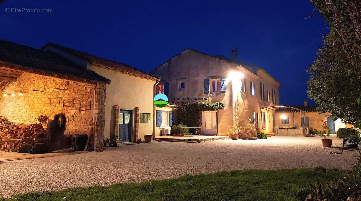 Maison à PERNES-LES-FONTAINES