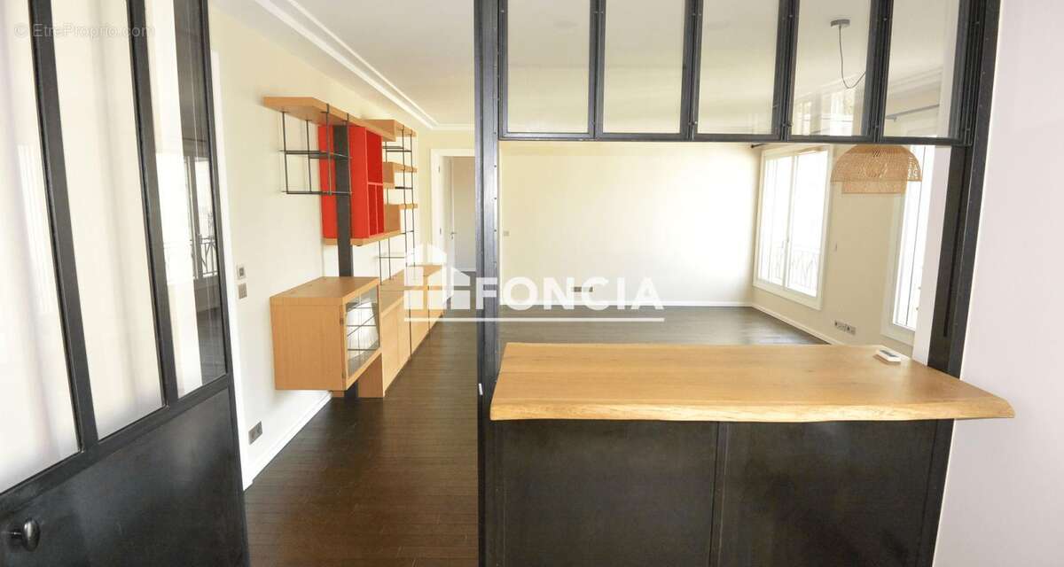 Appartement à PARIS-7E