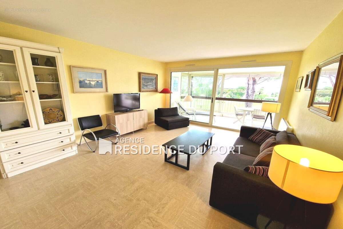 Appartement à MANDELIEU-LA-NAPOULE