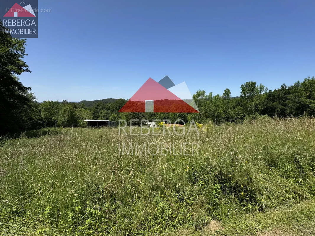 Terrain à PONT-DE-LARN