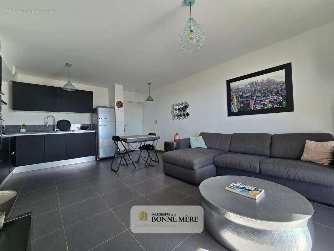 Appartement à MARSEILLE-16E