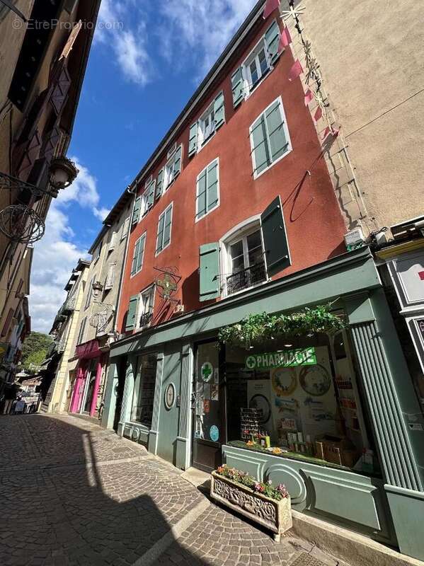   - Appartement à AX-LES-THERMES