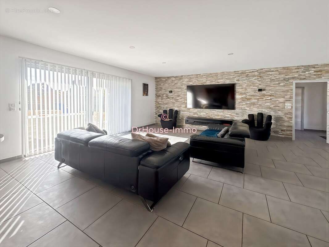 Maison 141 m² à La Suze-Sur-Sarthe  - photo 13