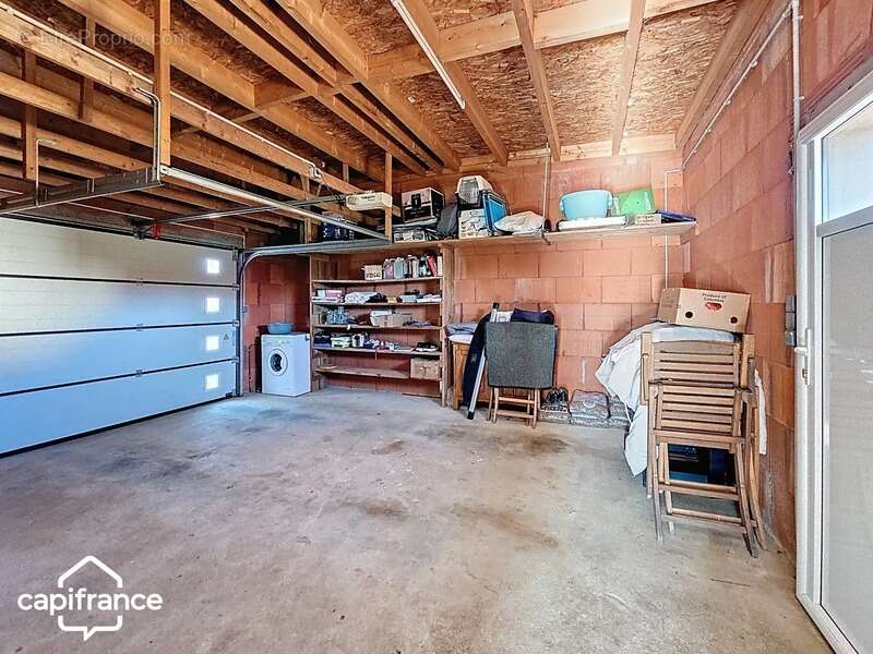 Maison de plain-pied 121 m² – 3 chambres – 3 garages (87m²) – terrain clos 1 454 m² – Boussais (79) proche Airvault - photo 14