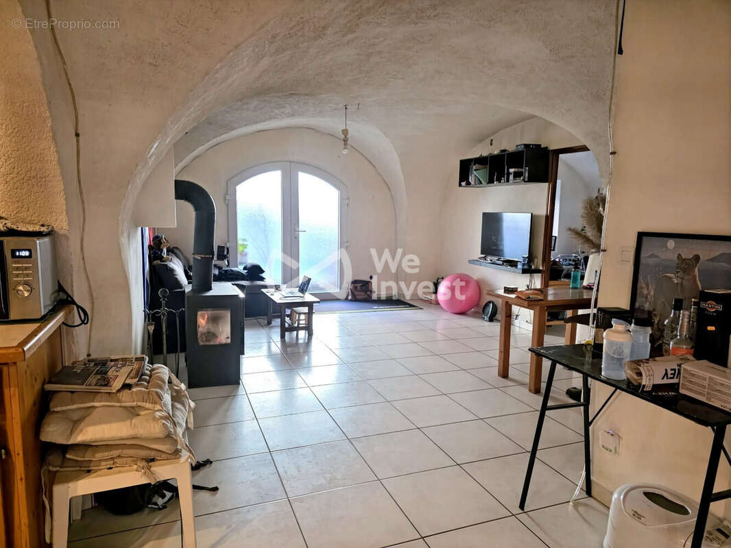 Appartement à SAINT-MARTIN-DE-QUEYRIERES