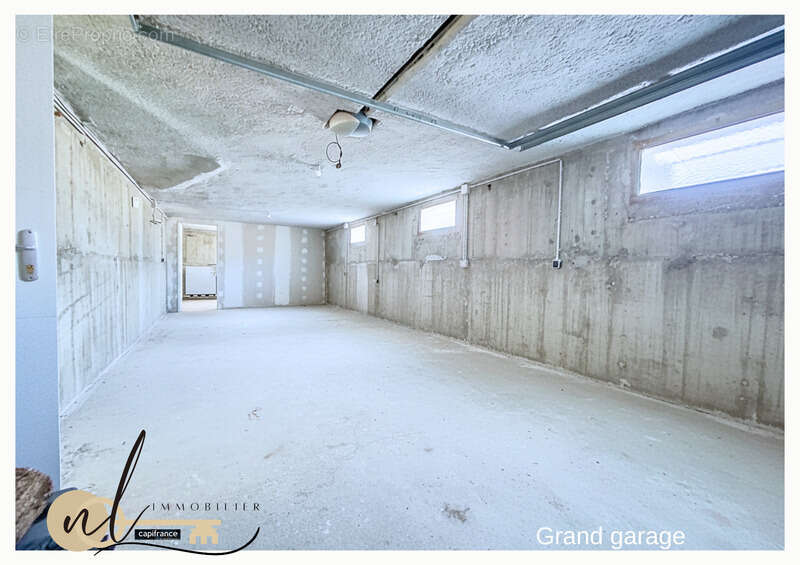SOLEYMIEU – Maison 5 pièces entièrement rénovée avec vue dégagée, SPA, dépendance et possibilité d’espace professionnel indépend - photo 18