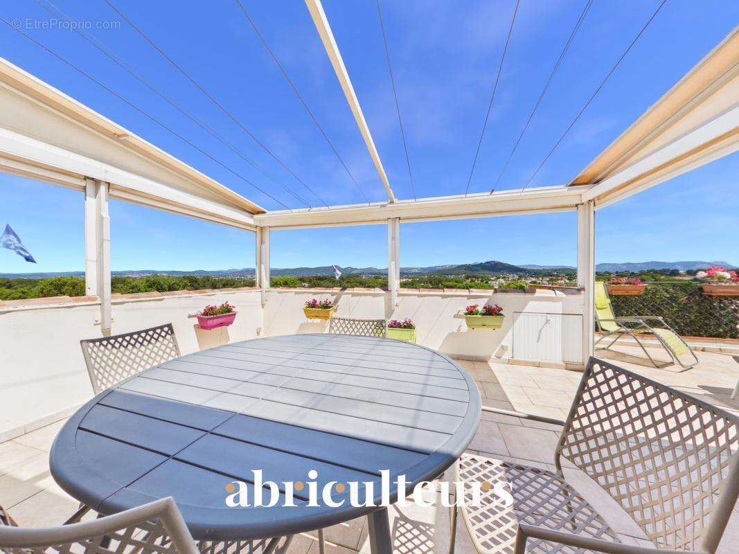 Maison avec piscine et jardin en vente à  Six-Fours-les-Plages (83140) - photo 9
