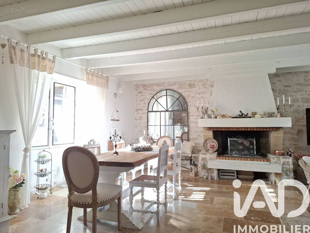 Photo 1 - Maison à L'ILE-D'ELLE
