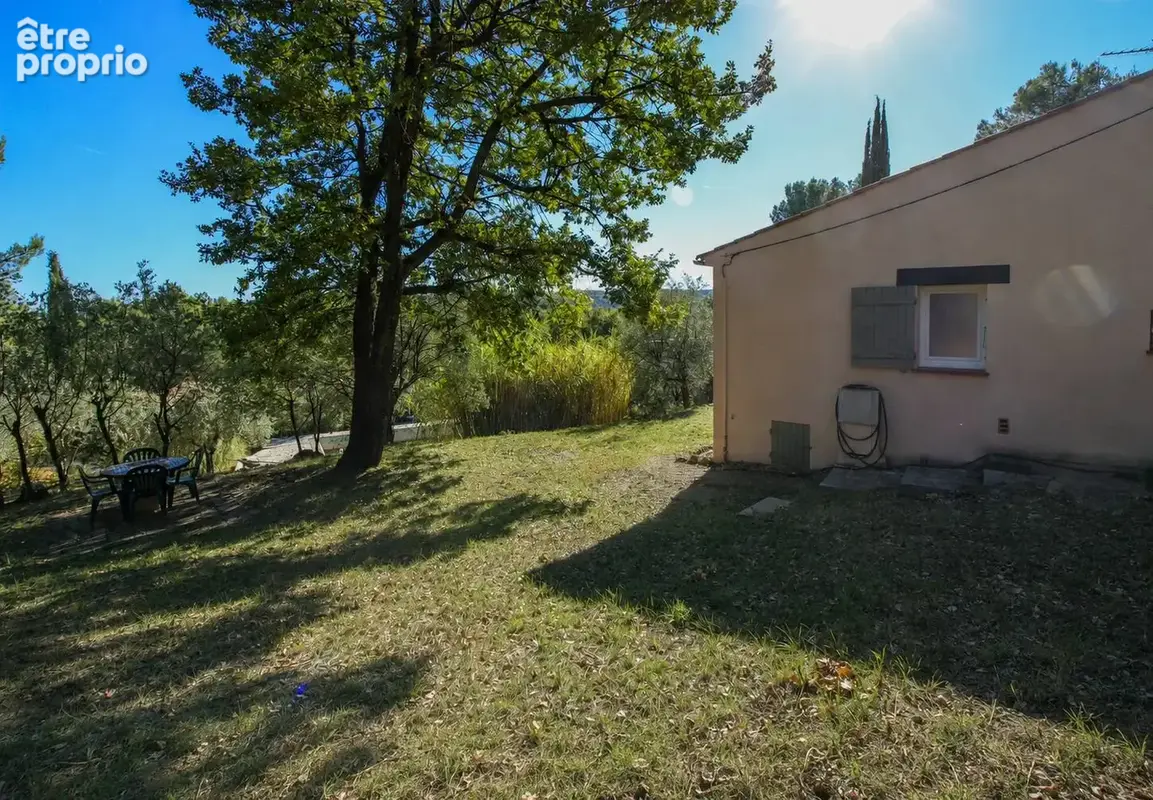 Villa sur 2190m² à Figanières. - photo 5