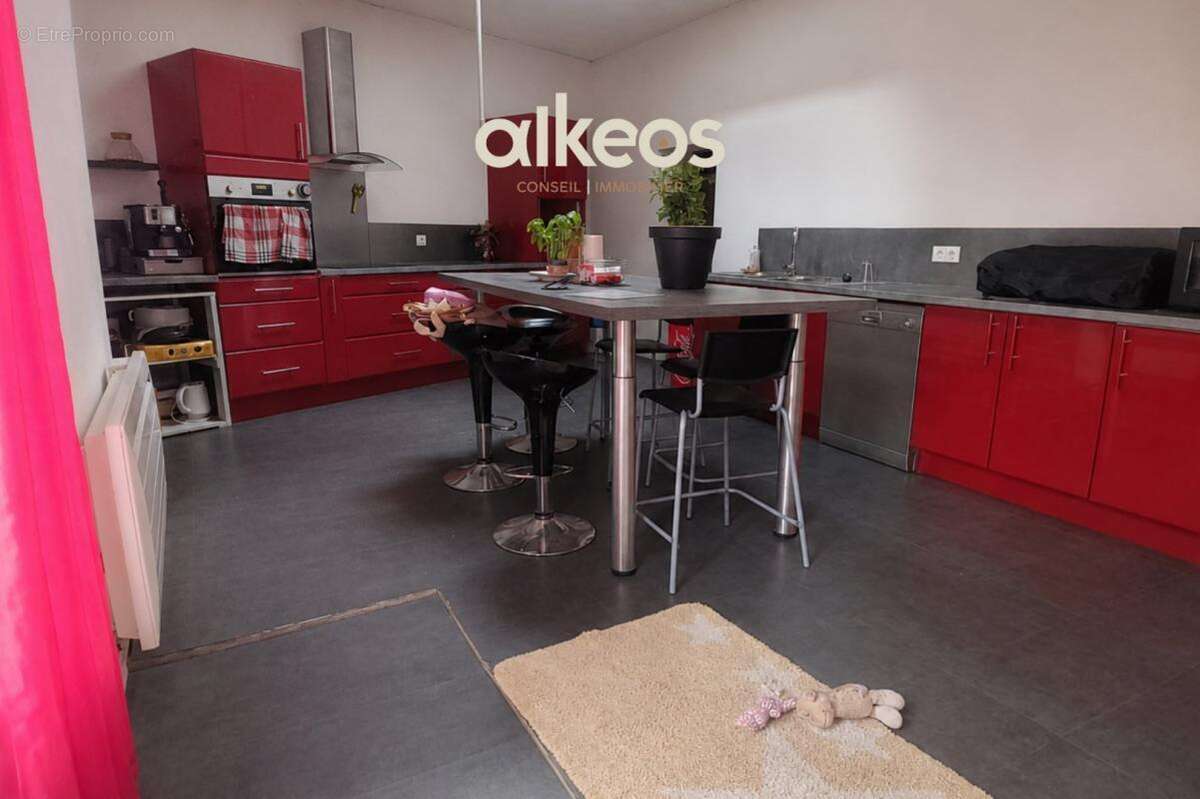 Maison 187 m² à Saint-Symphorien  - photo 5