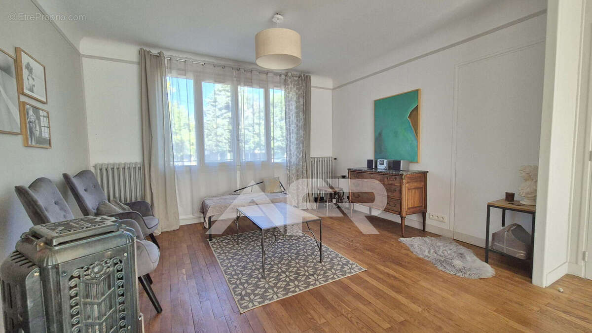 Maison indépendante avec jardin, dépendance CHATOU - photo 6