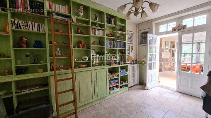 Maison dans le bourg D'Athis - photo 10