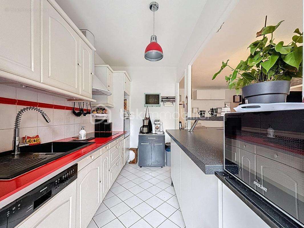 Appartement à JOUY-LE-MOUTIER