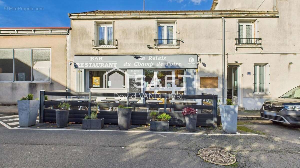 Commerce 189 m² à La Chatre  - photo 2