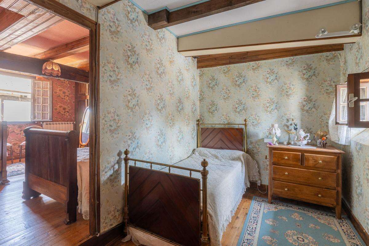 Maison 227 m² Sauveterre-de-Rouergue - Jardin au calme - photo 14