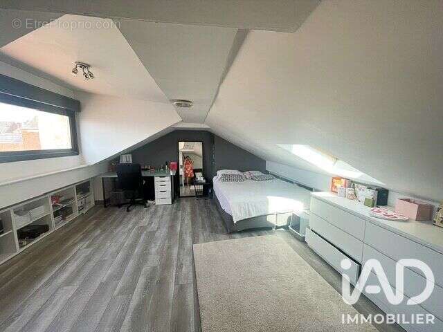 Appartement 159 m² à Saint-Quentin  - photo 7