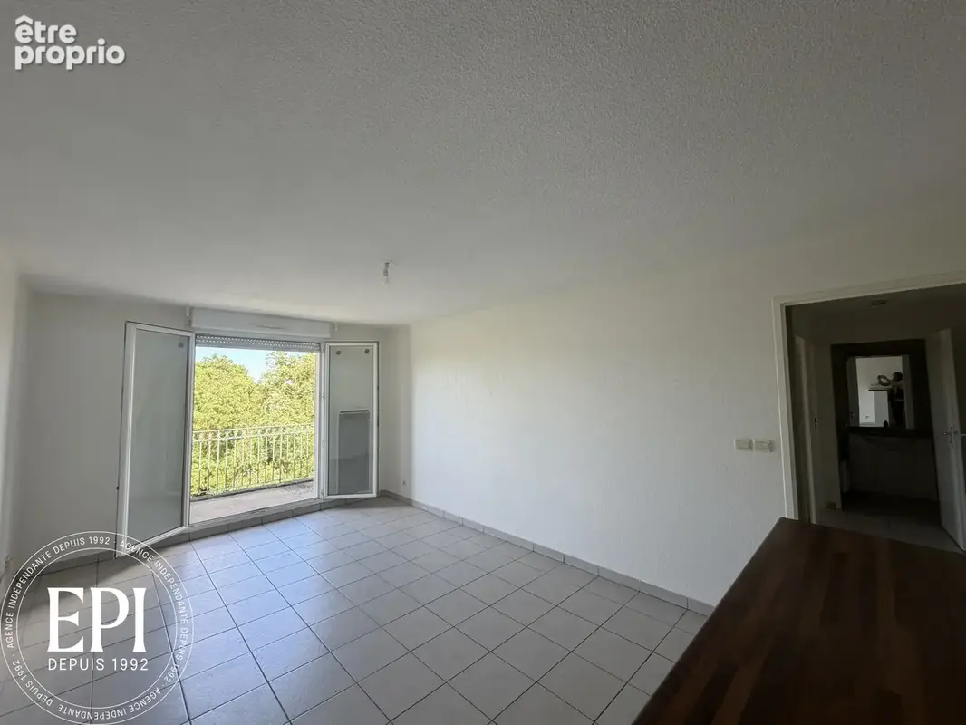 CARCASSONNE   T3 lumineux avec balcon, vue dégagée et 2 parkings - photo 5