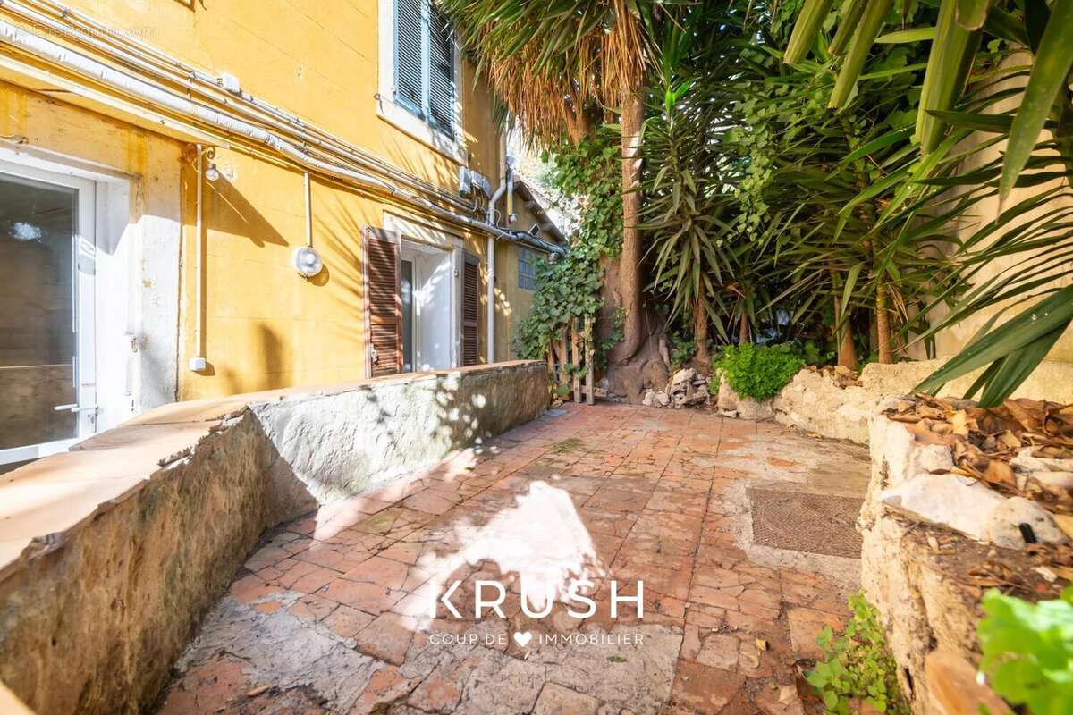 Appartement à MARSEILLE-7E